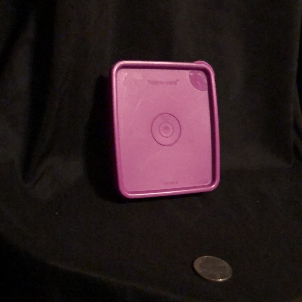 Tupperware Square Away
6oz - Picture 3 of 5